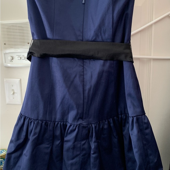 French connection Junior formal dress . Worn once to Prom. Size 2 - Picture 7 of 8